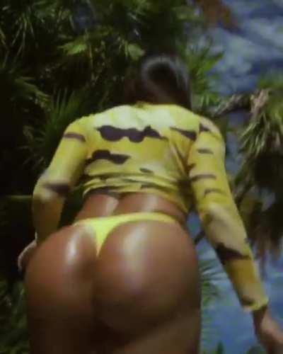 My type of woman 😍