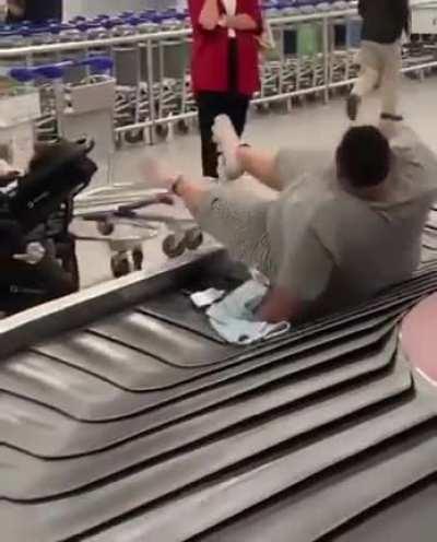 evIL MAn PuSh HIs FrIEnD TO DeAth JuST For FuN!