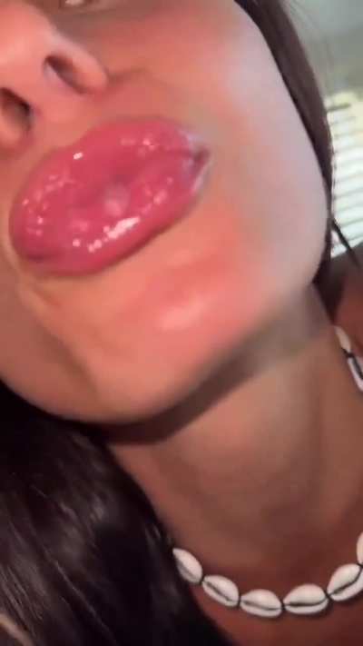 makeout with her 😍💋