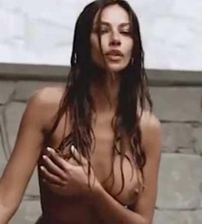 Sofia Vergara boobs are amazing