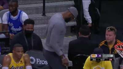 [Highlight] LeCoach makes an appearance on the sidelines