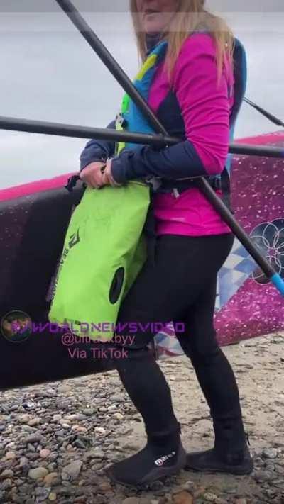 Karen ruins a wedding ceremony