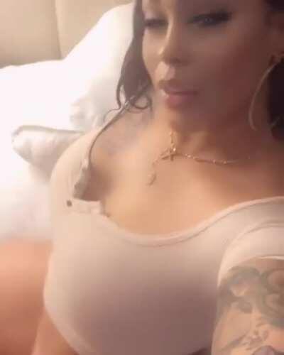 TattedUpHolly - DaBoomBoomRoom