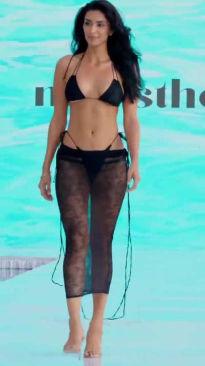 Sensational Jaskiran Kaur