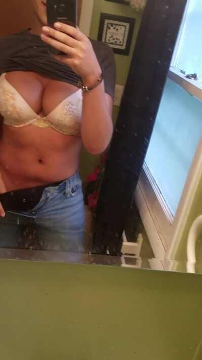 Melody Monae taking it out