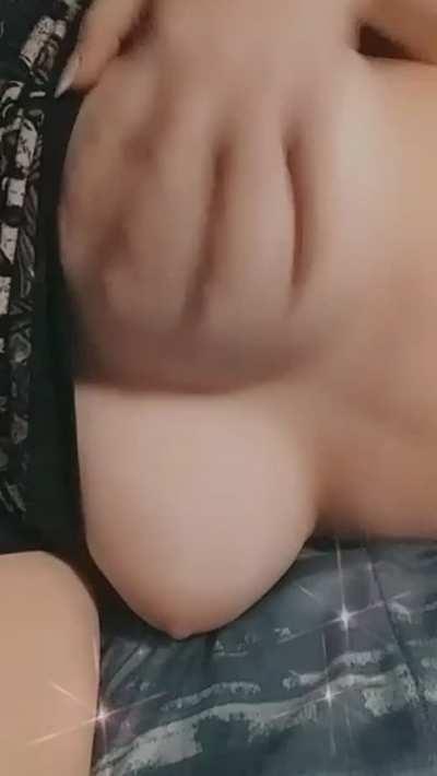 Play with my big tits with me? 😘😋