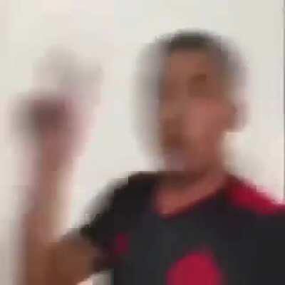 Adoro como esse video se encaixa perfeitamente com o áudio