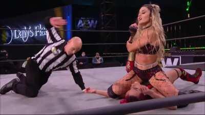 Tay Conti pins Vert vixen