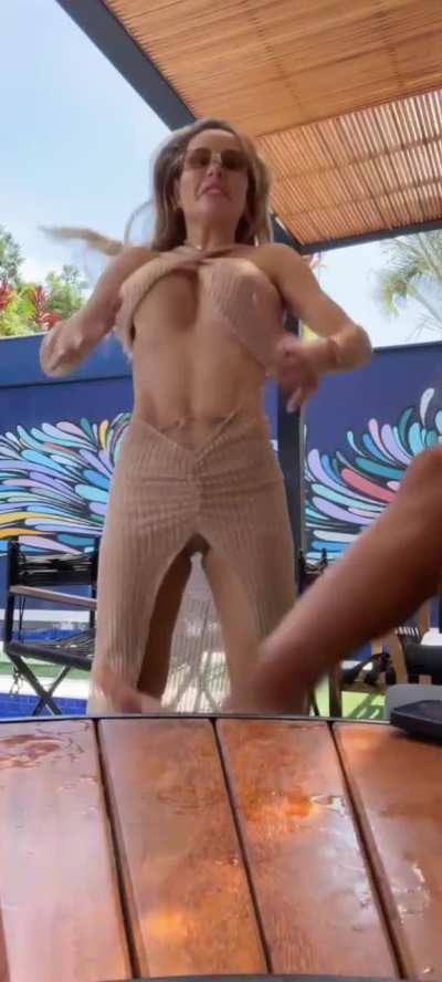 DEOLANE BEZERRA (PEITINHO - EXCLUSIVO)