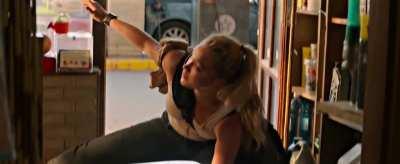 Florence Pugh & Scarlett Johansson