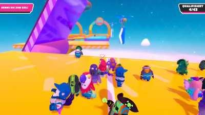 So this Guy cheated and made the seasaw unusable, everyone was stuck waiting and got disqualified. Cheaters are fun. The irony though, he didn't even make it himself.