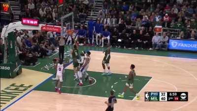 [Highlight] Jaden Springer meets Dame with both hands at the rim (with replay)