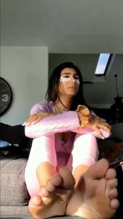 Mia Khalifa Soles. miakhalifa soles