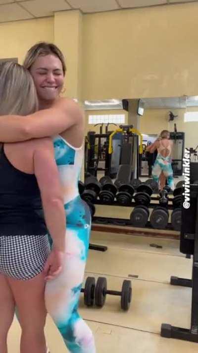 Vivi poppin that ass