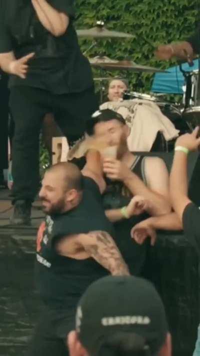 How you like that (beer in your face)