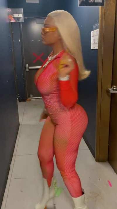 Latto is so fucking thick and sexy!!