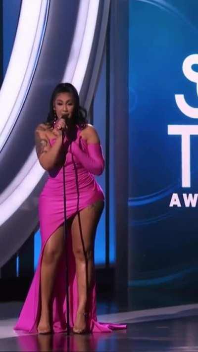 Queen Naija - @ Soul Train Awards
