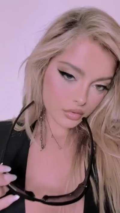 beautiful birthday outfit