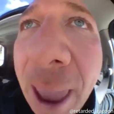 Nigga horse spins around very fast. +logab paul promotes free wi-fi?!?!?! +random man