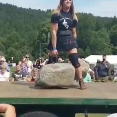 Leigh Holland-Keen lifting the legendary 733-pound Dinnie Stones