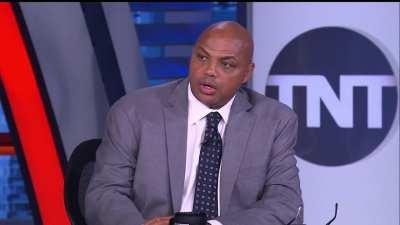 [Highlight] Kenny the Jet apparently didn't realize Mike Conley wasn't playing until Chuck said it