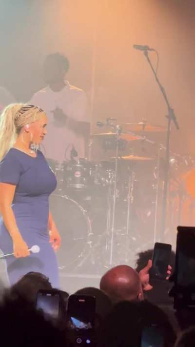 My 1st time seeing Jorja live, amazing performer!!