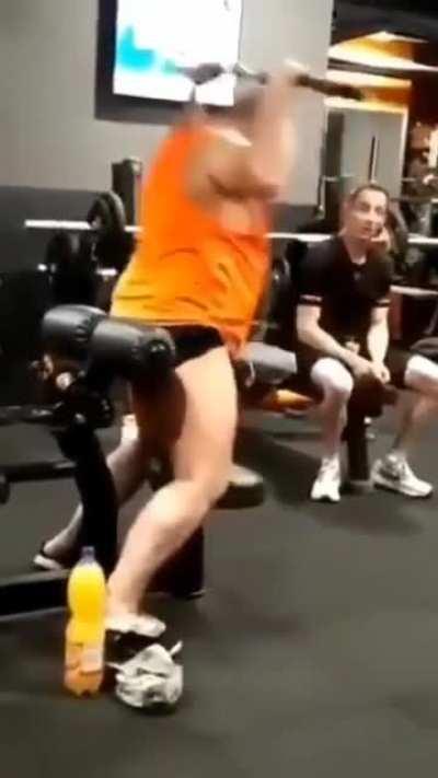 Just a Chad working out. Not sure why people felt the need to film him.