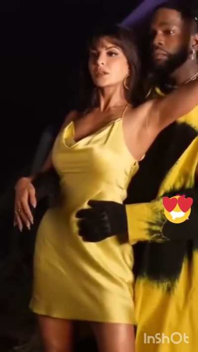 Uff yrr kaise control kiya hoga bc 🥵