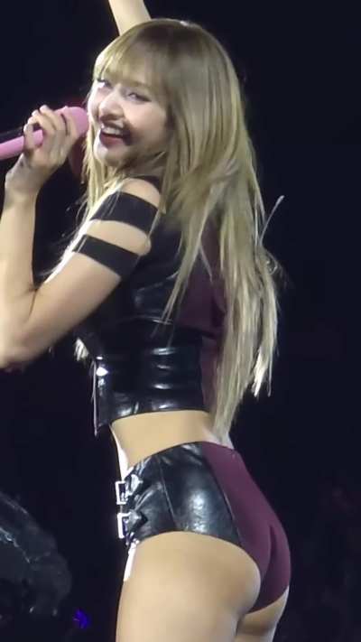 Lisa - BLACKPINK