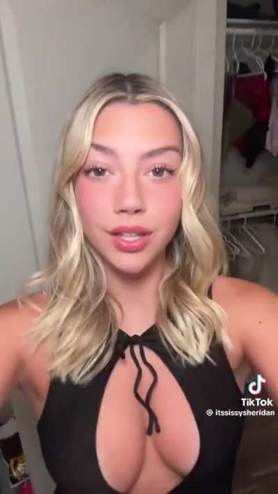 This woman I swear😍