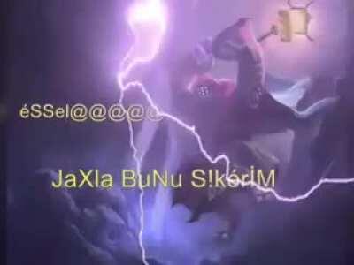 نشط: يدخل Jax إلى Evasion ، وهو موقف دفاعي ، لمدة ثانيتين ، مما يتسبب في تفادي جميع الهجمات الأساسية ضده بواسطة Counter Strike.png. يأخذ Jax أيضًا ضررًا مخفضًا بنسبة 25٪ من جميع قدرات منطقة التأثير البطل. يمكن إعادة صياغة Counter Strike بعد ثانية واحدة. ف