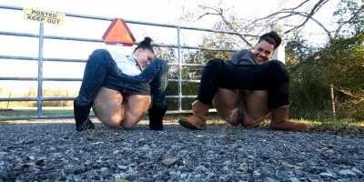 Good friends pee together. It was cold 🥶