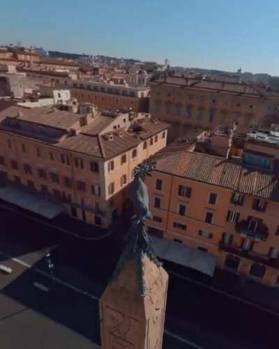 Video drone realizzato dai dirtyseagullsfpv (Nick IG) sulla magnifica Piazza Navona a Roma e con le autorizzazioni per realizzarlo