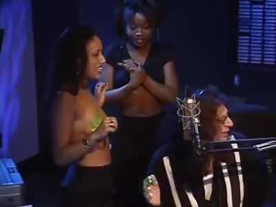 Painting O Green with Coco, Ebony and Eric