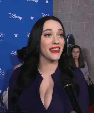 Love Kat Dennings in this dress