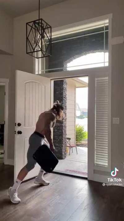 Eu me preparando pra ir no Tinder dos Cria