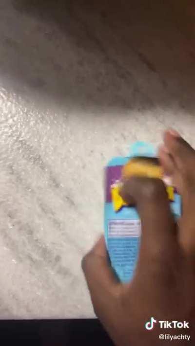 Lil yachty tries dunkaroos