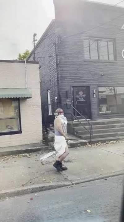 So I saw this in Kentucky. ( not me yapping in the background)