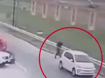 Parador Atalaya: Policía de franco se enfrentó a los tiros con dos delincuentes que habían robado un iPod a turistas