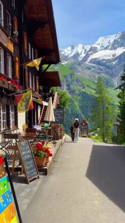 Would you give up city life for a view like this?