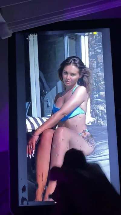 Had to cum on her new pic😩