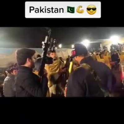 Least retarded wedding in Pakistan.