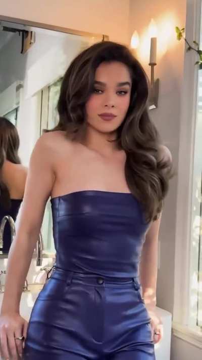 Hailee Steinfeld