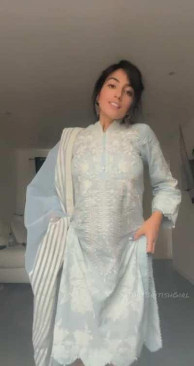 Let me strip out my shalwar kameez for you 😈