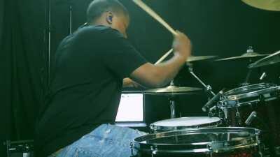 What's up, fam! A buddy and I did a cover of 15 Step! Let me know how we did! Would really appreciate you guys feedback!