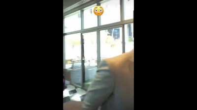 A equipe de gerentes TRABALHANDO...