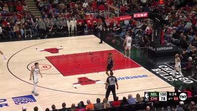 [Highlight] Vucevic tries to spin on Lopez but gets blocked; Brook now has 4 block on the night!