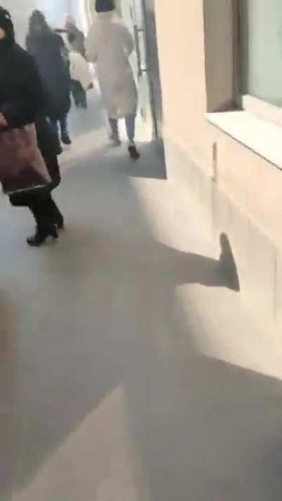 Так выглядит самая настоящая оккупация. Херсон. Есть раненые.