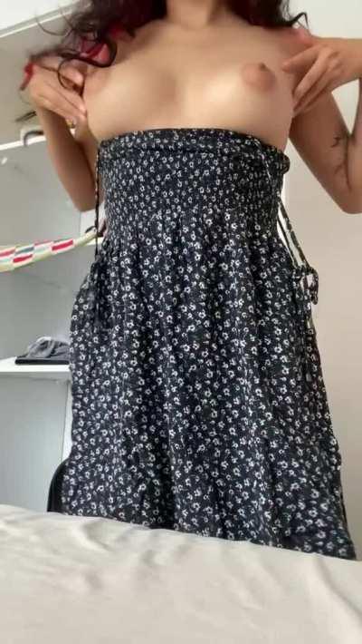 someone else loves sun dresses?