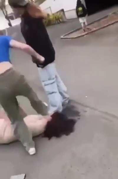 Girl who raped a guy getting jumped by the guys friends